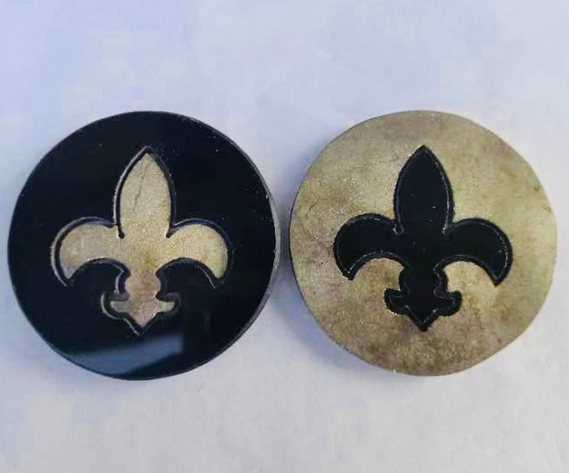 Fleur De Lis Carved Disks Set